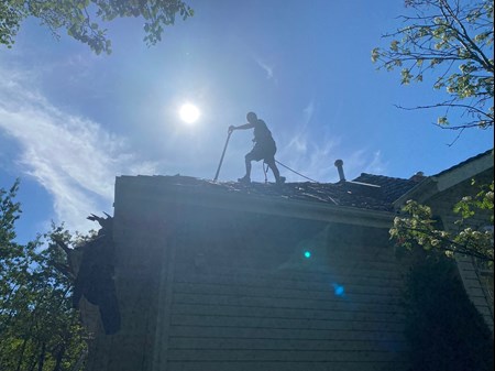 Roof Repair Versus Replacement